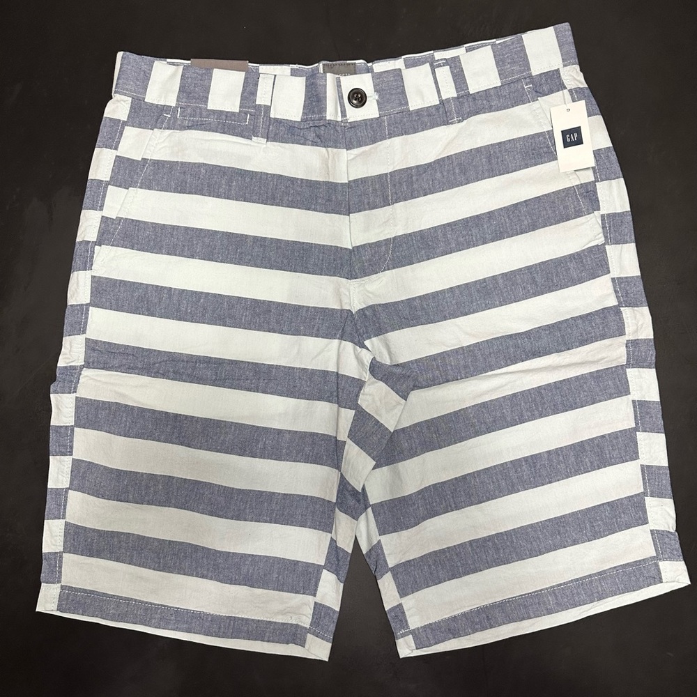 GAP 9” Vintage Striped Shorts